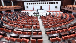 AKP’lilere ’16 Mayıs’ta Meclis’te olun’ çağrısı