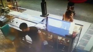 İki hamlede parayı cebine indirdi