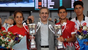 Dünya tenis şampiyonları Türkiye’ye döndü!