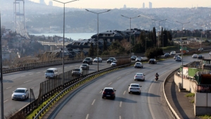 İstanbul'da koronavirüs etkisi! Yollar ve toplu taşıma araçları boş kaldı