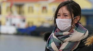 İzmir'deki eczanelerde de ‘ücretsiz maske’ dağıtımı başladı