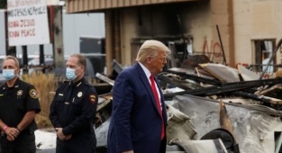Trump’tan Kenosha’da Polise Destek Mesajı