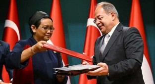 Türkiye ile Endonezya arasında iki anlaşma imzalandı