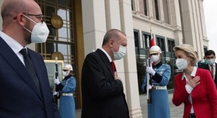 Kavganıza bizi niye alet ettiniz