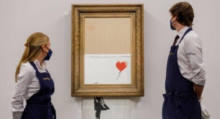 Banksy'nin müzayede sonunda 'parçalanan' eseri 16 milyon sterline satıldı