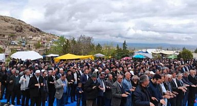 Niğde Hacıabdullah Kasabasında yağmur duası 