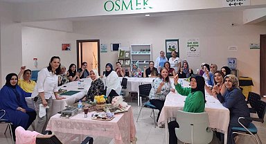 İpek kozalar Osmangazi'de renklendi