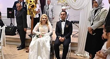 İyilik kazandı, o fotoğrafın kahramanları dünya evine girdi