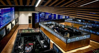 Borsa günün ilk yarısında rekor seviyeyi gördü